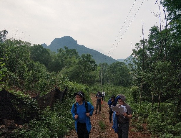 灌平高速勘察設計現場踏勘進行時 灌平高速勘察設計現場踏勘進行時